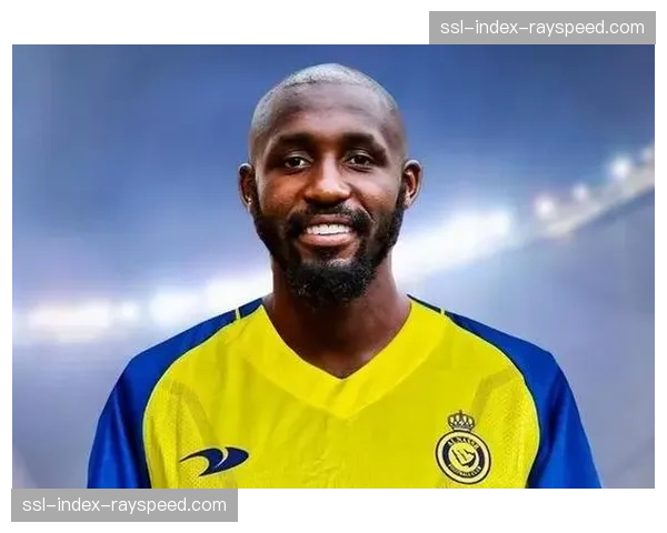 朗斯队长福法纳接受BBC专访，谈队长职责与球队保级心路